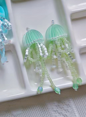 浅绿烟花水母 海洋生物水母系列手工串珠耳环耳夹一对 海边度假