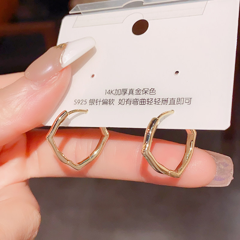 日韩百搭时尚满钻几何耳扣2025年气质简约小众设计感高品质耳环,淘宝优惠券,粉丝福利购,淘宝优惠卷