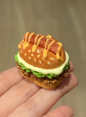 【仿真汉堡系列】迷你可爱脆皮肠大号汉堡造型树脂创意食玩摆件