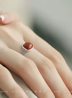 925银复古做旧镂空方糖南红戒指