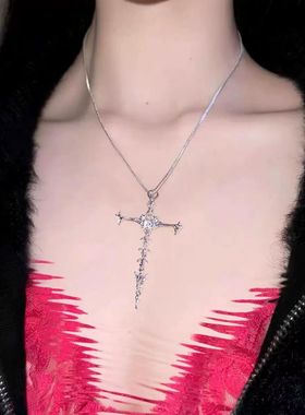 小众设计骸骨十字架项链吊坠女甜酷复古辣妹暗黑饰品锁骨男潮
