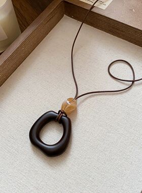 新中式椭圆几何项链女2025新款民族风复古小众配饰吊坠挂脖毛衣链