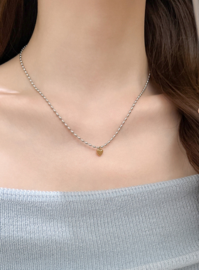 小众设计感金银拼色迷你爱心项链甜酷风米粒珠简约时尚桃心锁骨链