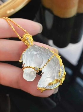 天然石英质玉水沫玉马到成功马头吊坠项链国风媲美翡翠纯银镀黄金