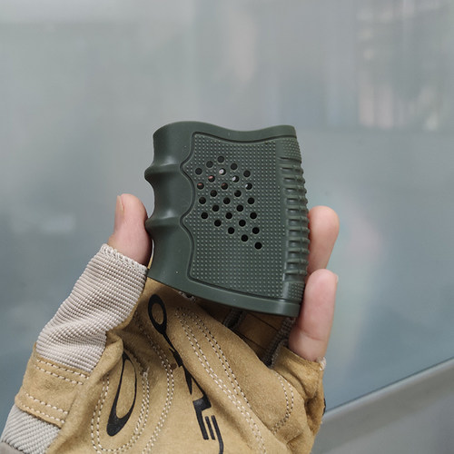 P320防滑套发射器后握把弹力软胶套通用玩具格洛克G17 P1 M9A1 M4 - 图0
