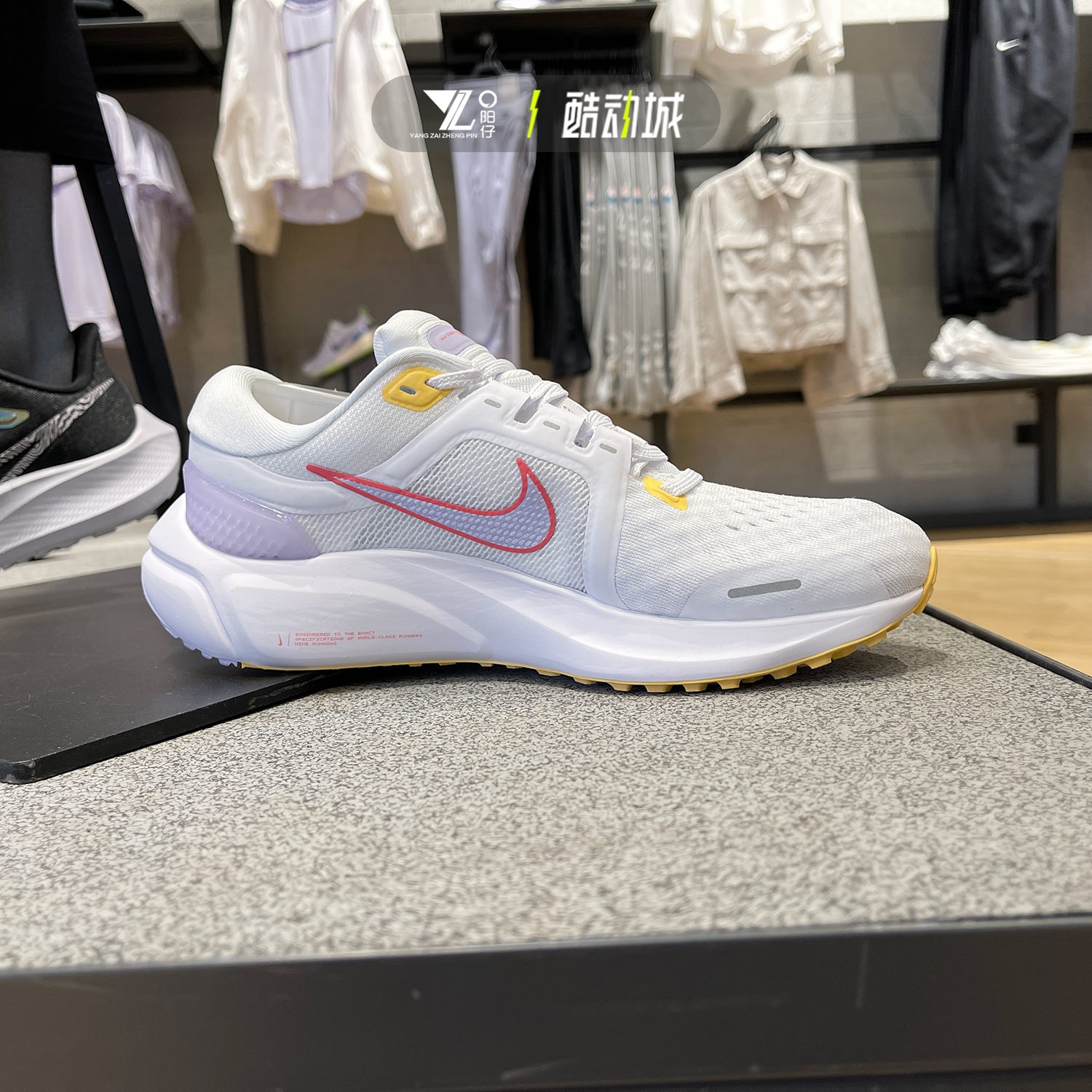 正品耐克WMNS NIKE AIR ZOOM女子休闲网面运动跑步鞋 DA7698-105 - 图0