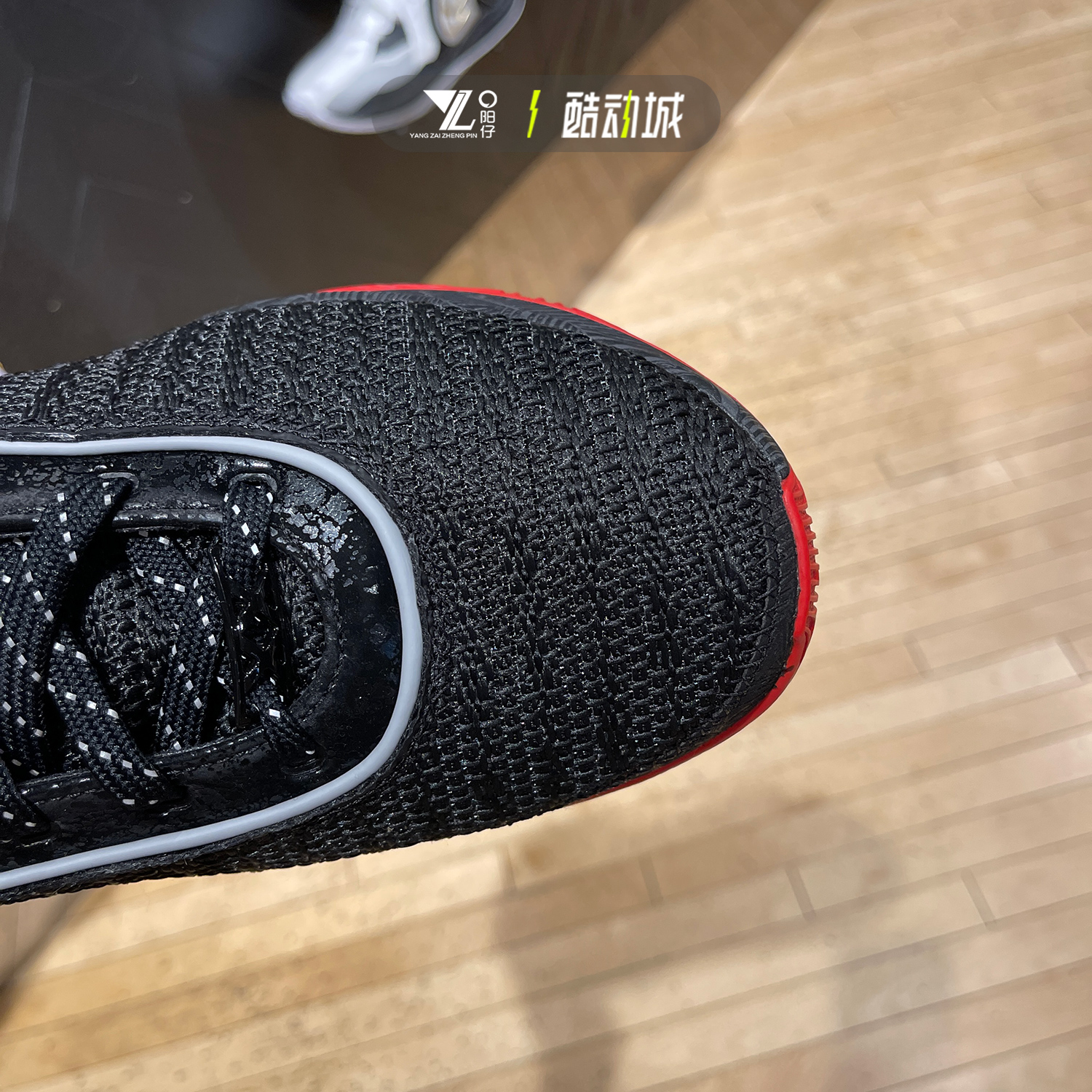 耐克Nike LEBRON 20詹姆斯20男子实战运动缓震篮球鞋 DJ5422-001 - 图1