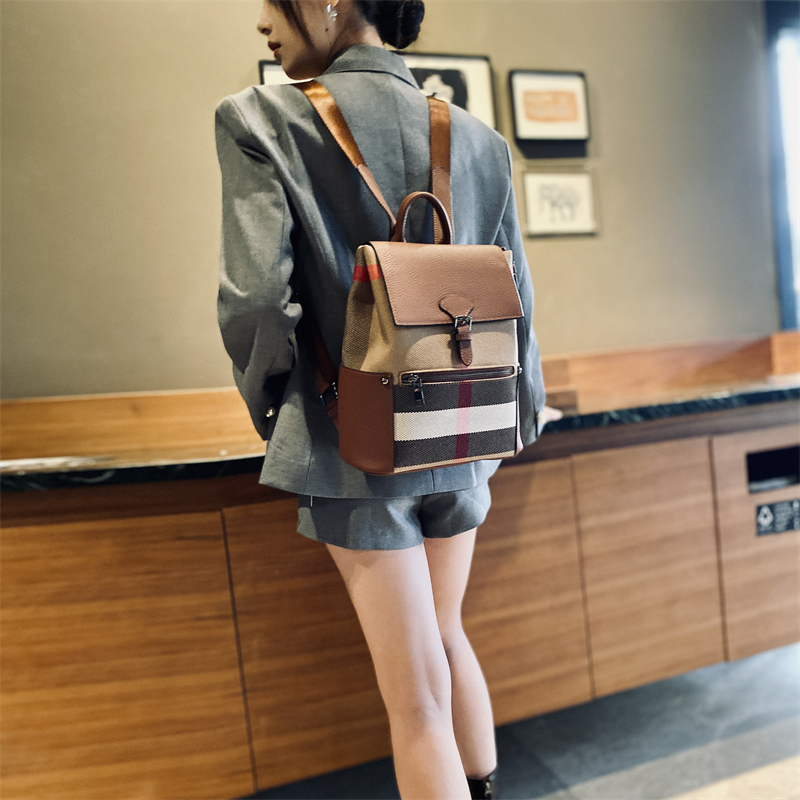欧美时尚真皮双肩包潮2024新款格子格纹背包休闲牛皮女包潮流书包 - 图1