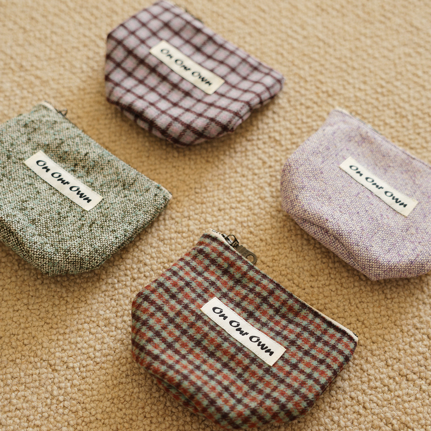 On Our Own原创 芋泥紫格纹毛呢吐司收纳包 抹茶绿圆底拉链收纳袋,淘宝优惠券,粉丝福利购,淘宝优惠卷