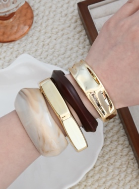 不规则亚克力多色宽版手镯