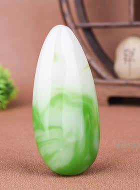 手玩件原石和田玉青花籽料