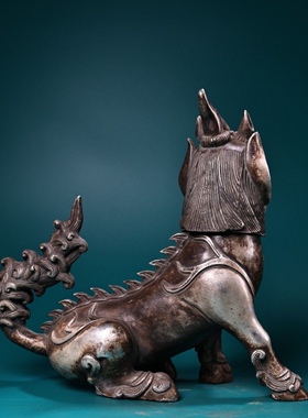 珍品旧藏收纯铜高浮雕錾刻鎏银狮子熏香炉工艺精湛器型精美独特
