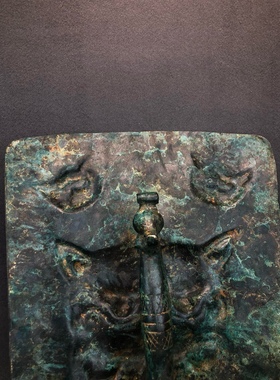 古代防御兵器战国铜盾牌影视道具高47厘米 ,宽32厘米 ,重7.6斤