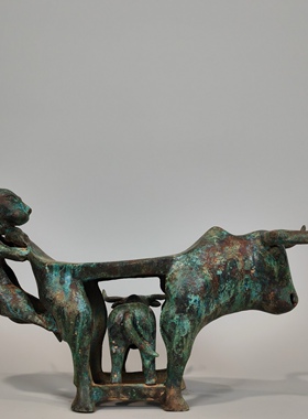 仿古青铜器郑州古代古做旧战国青铜器牛虎铜案摆件滇国云南省博物