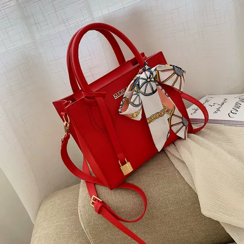 Красная вместительная и большая сумка через плечо для невесты, коллекция 2022, в западном стиле