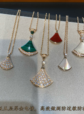 白贝母红玉髓镀18K玫瑰金锁骨链