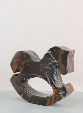 诧寂风天然大理石摇摇马装饰摆件