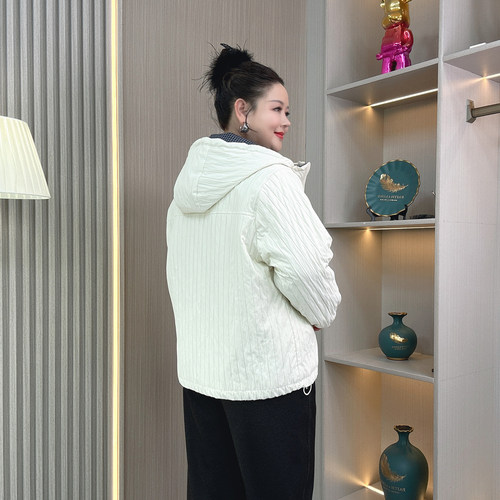 大码胖mm撞色连帽棉服外套女200斤秋冬新款薄款夹棉宽松棉衣上衣 - 图3