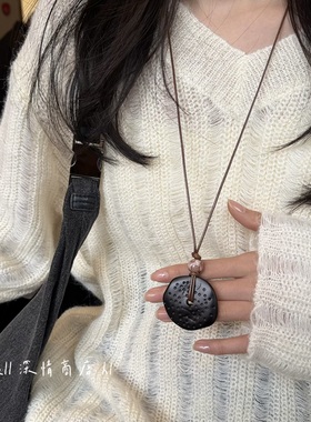 法式黑色陶瓷圆形镂空长链项链