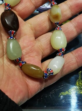 新疆和田玉且末料糖青白糖玉打磨随形吊坠男款 上手出油视频看货