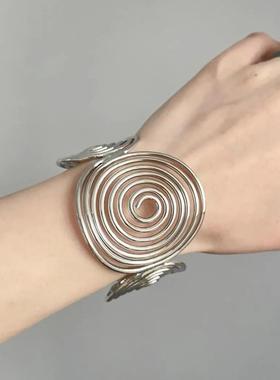 ‌跨境欧美金属几何手镯臂环ins风轻奢手环小众气质手饰热卖