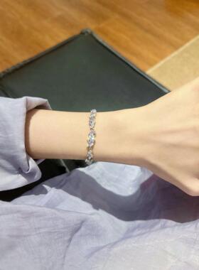 S999纯银紫藤花手炼女款轻奢小众精致高级感微笑足银手饰生日礼物