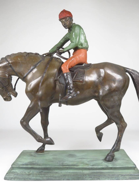 日本产骑士骑马老铜雕塑，高60厘米，橫60厘米，宽23.5厘米。