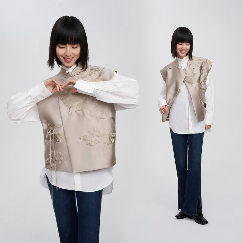 naivee宫里的世界22春款盘扣白衬衫 naivee衬衫