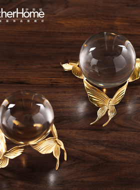 欧式风金属会所餐厅陈设水晶球