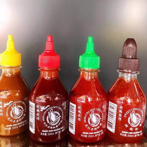 HOT CHILLI SAUCE辣椒酱 橄榄油辣椒酱泰国黄椒酱甜椒酱辣味酱 - 图0