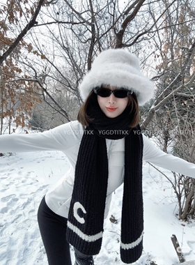 YGGD TITKK 极简法式风！26FW 字母围巾黑白条纹针织披肩软糯保暖