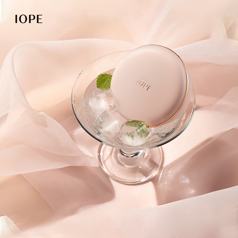 爱茉莉官方海外旗舰店爱茉莉IOPE/艾诺碧晶钻幻彩气垫贴肤提亮粉底液SPF42/++ 15g/30g3