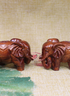 缅甸花梨木雕手把件雕刻红木摆件