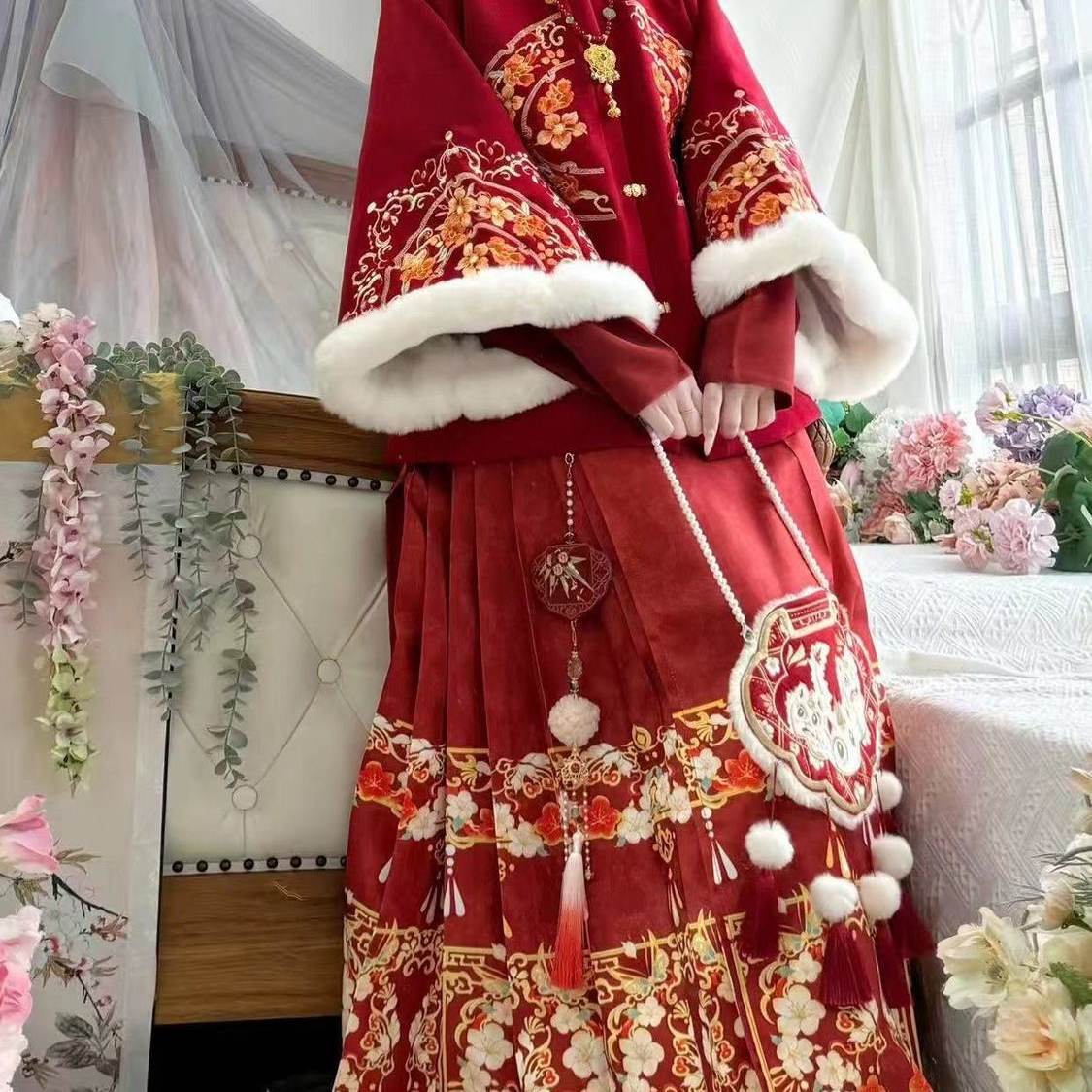 大码汉服女胖mm200斤明制红色刺绣加厚绒拜年服日常显瘦冬季袄裙,淘宝优惠券,粉丝福利购,淘宝优惠卷