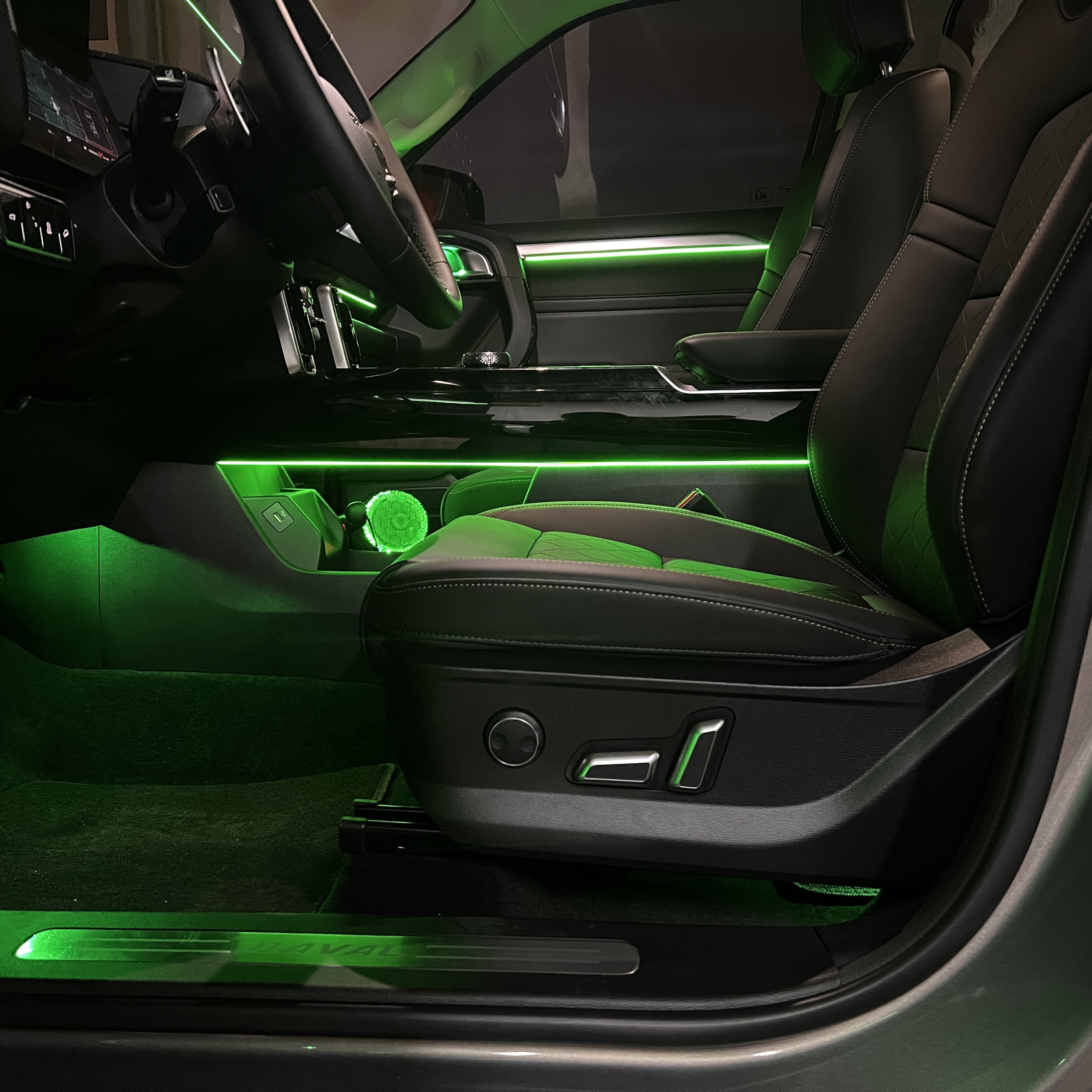 哈弗大狗定制款亚克力声控炫彩氛围灯内饰改装车载气氛灯隐藏安装