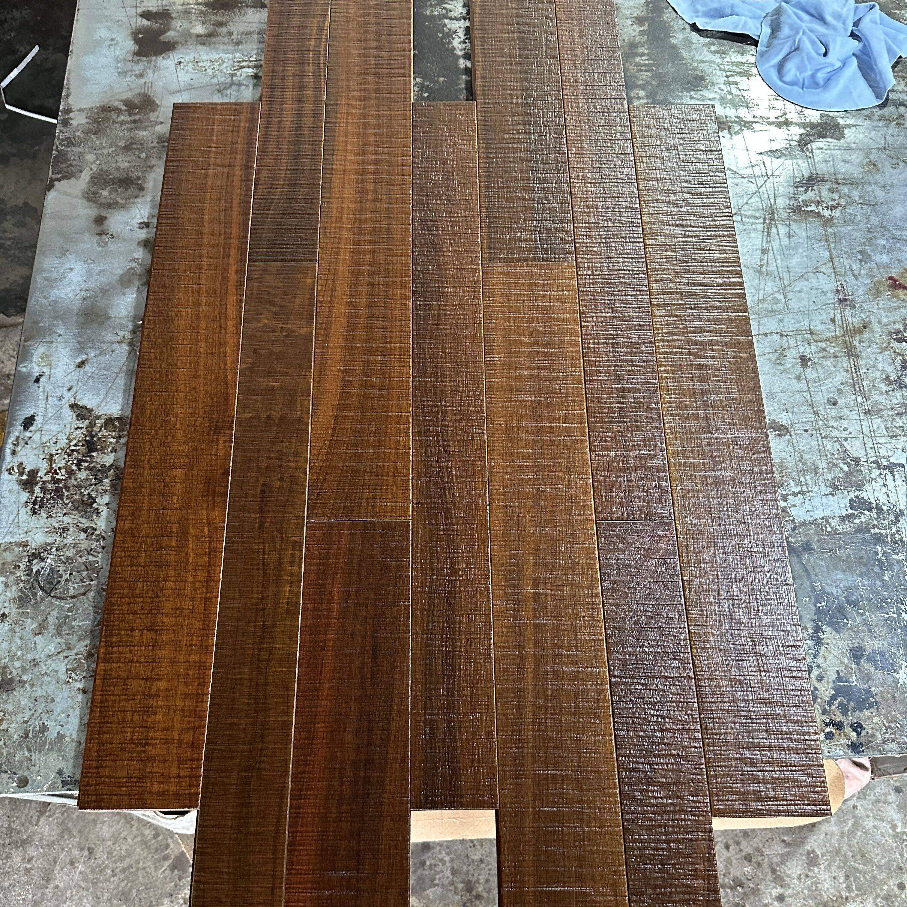 民宿工装黑色锯齿纹纯实木二手翻新老地板吊顶墙板做旧复古巴劳木,淘宝优惠券,粉丝福利购,淘宝优惠卷