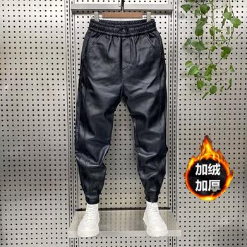 ລະດູຫນາວແບບໃຫມ່ velvet ກາງເກງຫນັງຫນັງຫນາສໍາລັບຜູ້ຊາຍຕີນຂະຫນາດນ້ອຍບາດເຈັບແລະ pants trendy ຍີ່ຫໍ້ພາສາເກົາຫຼີ PU leggings ຫນັງ takeaway pants ລົດຈັກ