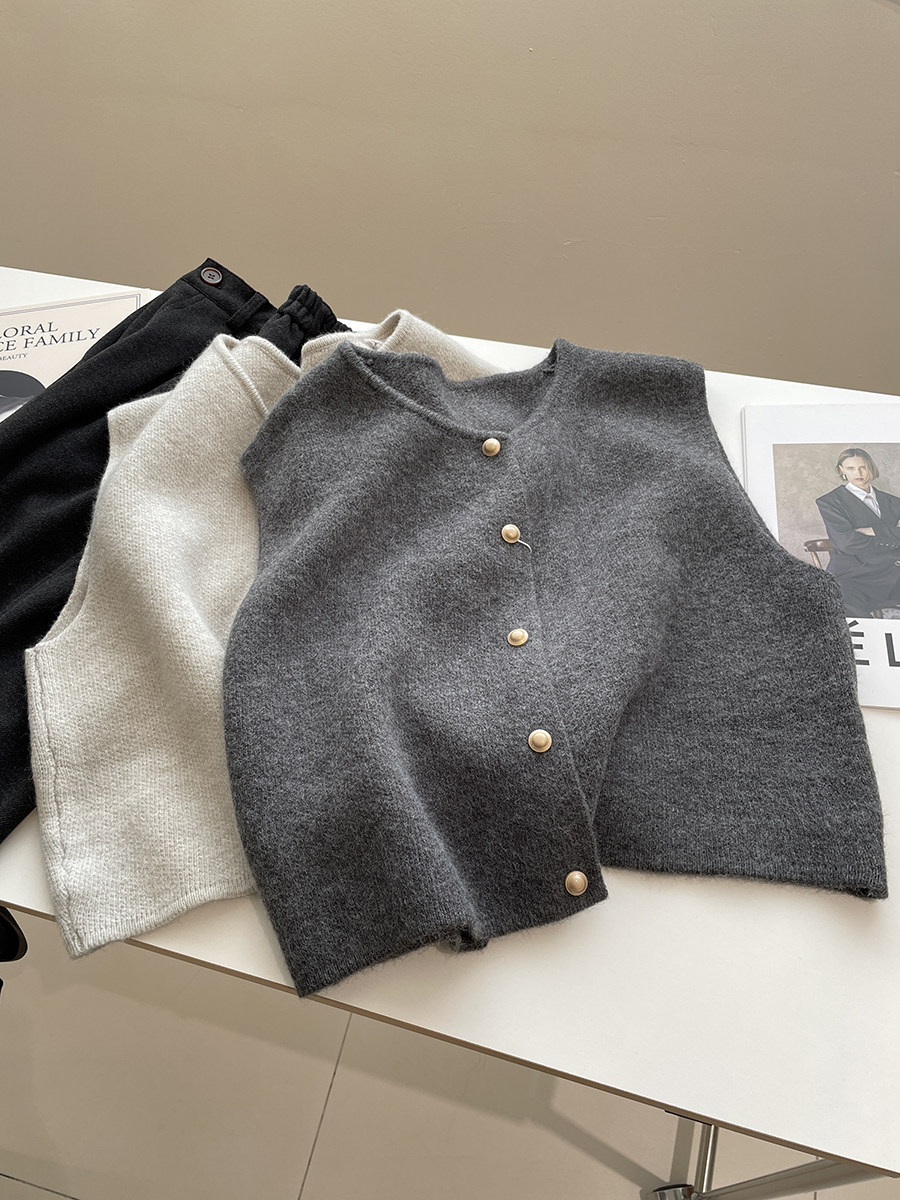 韩系气质金扣针织马甲！秋冬温柔软糯外搭毛衣背心纯色叠穿上衣女,淘宝优惠券,粉丝福利购,淘宝优惠卷