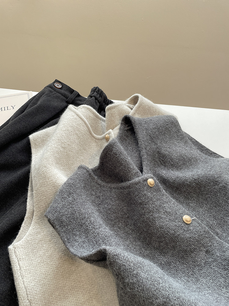 韩系气质金扣针织马甲！秋冬温柔软糯外搭毛衣背心纯色叠穿上衣女,淘宝优惠券,粉丝福利购,淘宝优惠卷