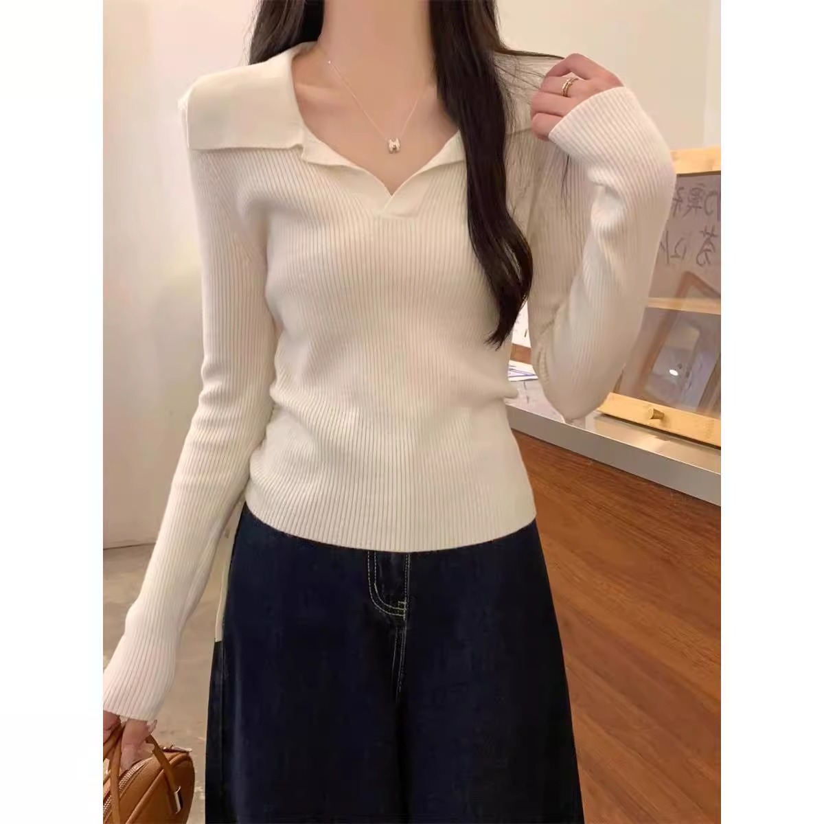 杭州四季青高端爆款~polo领设计感长袖女秋季内搭毛衣针织打底衫 - 图0