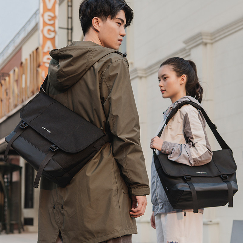 f5s潮牌男士运动休闲潮流单肩挎包 f5s男士包袋