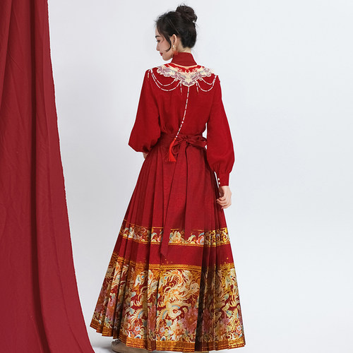 无衣饮羽【凤凰】秋冬绣花提花婚服订婚敬酒服马面红色2025新款 - 图0