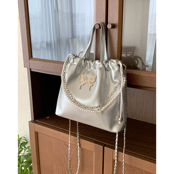 Silver Butterfly Backpack Women's 2024 New Trendy Fashion Korean Pearl Chain Backpack Versatile Handbag
