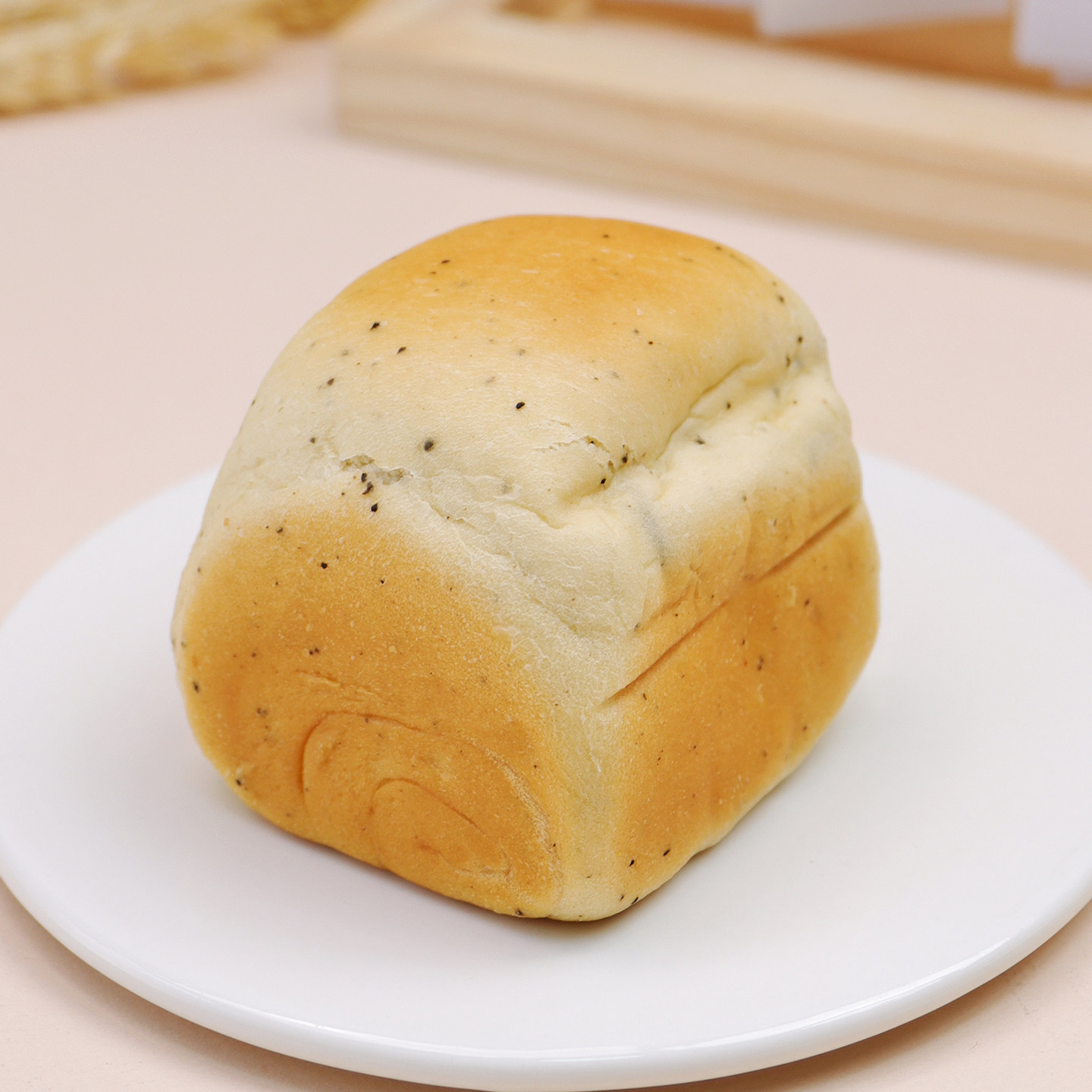 纯手工中秋五仁月饼 黑芝麻核桃月饼 奶香椰蓉月饼 黑金蛋黄月饼