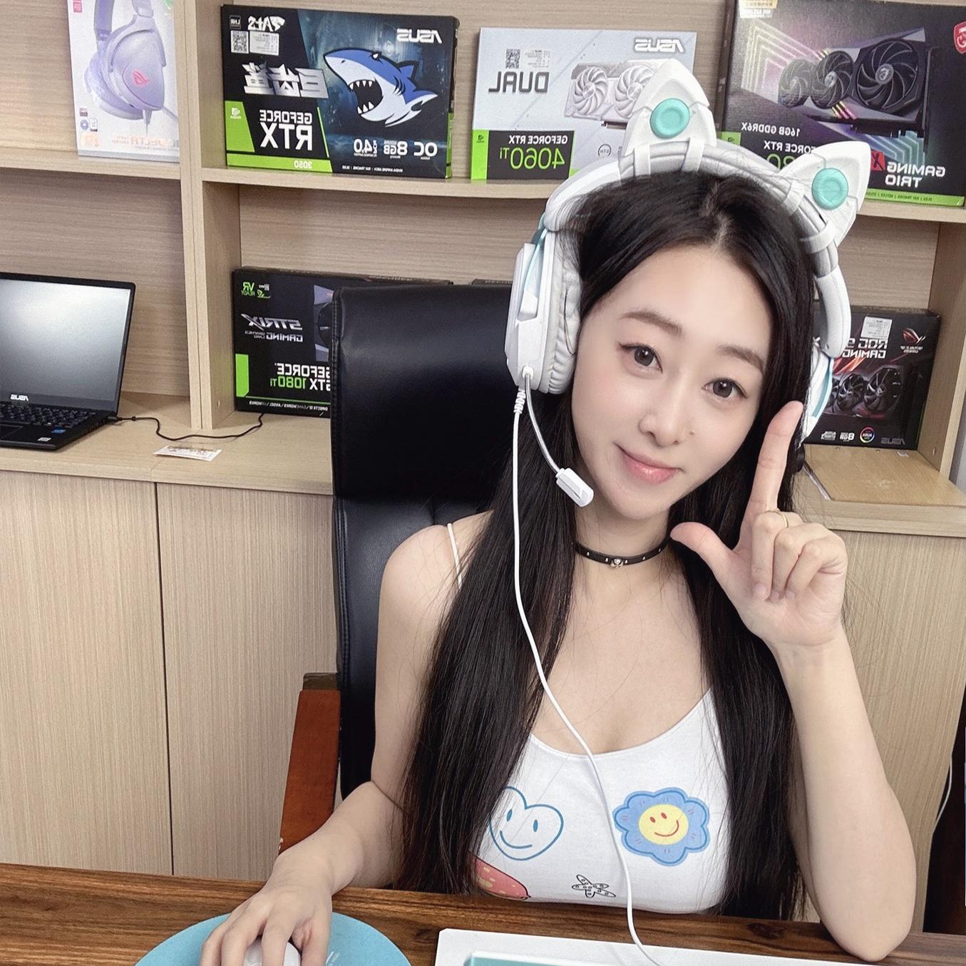 华硕天选机械键盘无线天选初音未来联名鼠标天选耳机耳麦青轴游戏