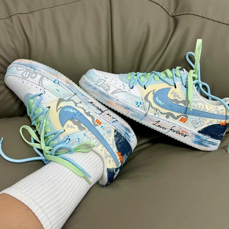 球鞋定制NIKE/耐克Court Vision1心动假日炫彩涂鸦渐变男女低板鞋,淘宝优惠券,粉丝福利购,淘宝优惠卷