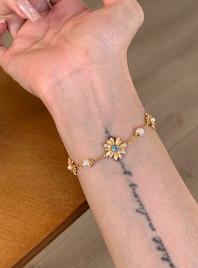 18K真金电镀锆石花朵珍珠手链精致优雅气质手环轻奢高级感手饰女