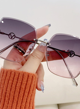 太阳眼镜女防紫外线无框墨镜女2024新款高级感切边女大框素颜墨镜