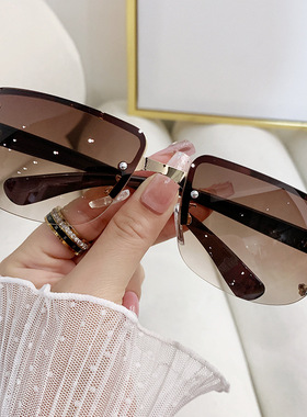 新款跨境时尚网红半框太阳镜女潮街拍镶钻户外太阳镜潮流百搭墨镜