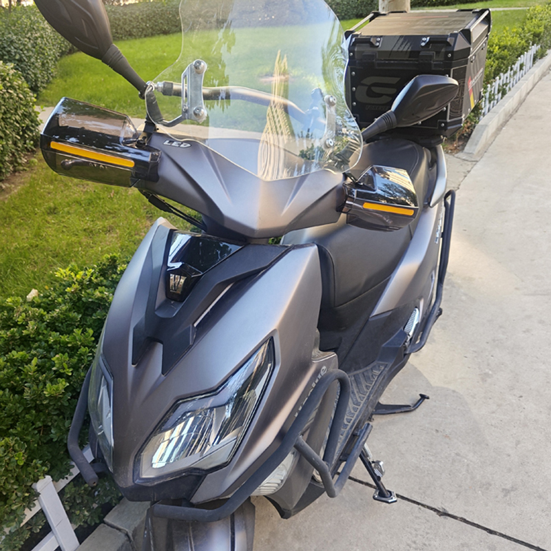 适用豪爵NFR AFR UFD125挡风护手VX VH125手把前挡风护手罩防风 - 图1